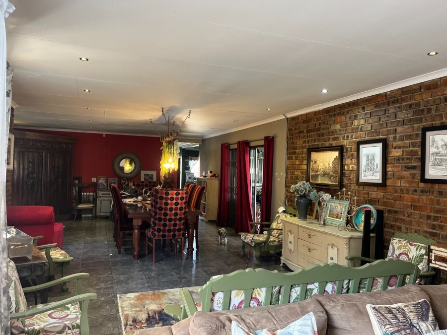 Commercial Property for Sale in Vyfhoek A H North West